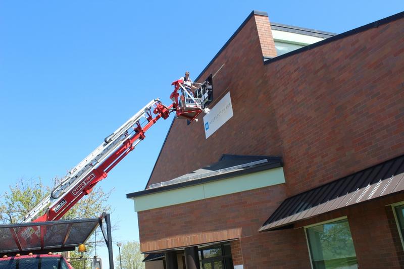 South Burlington, VT - Fairpoint sign removal
